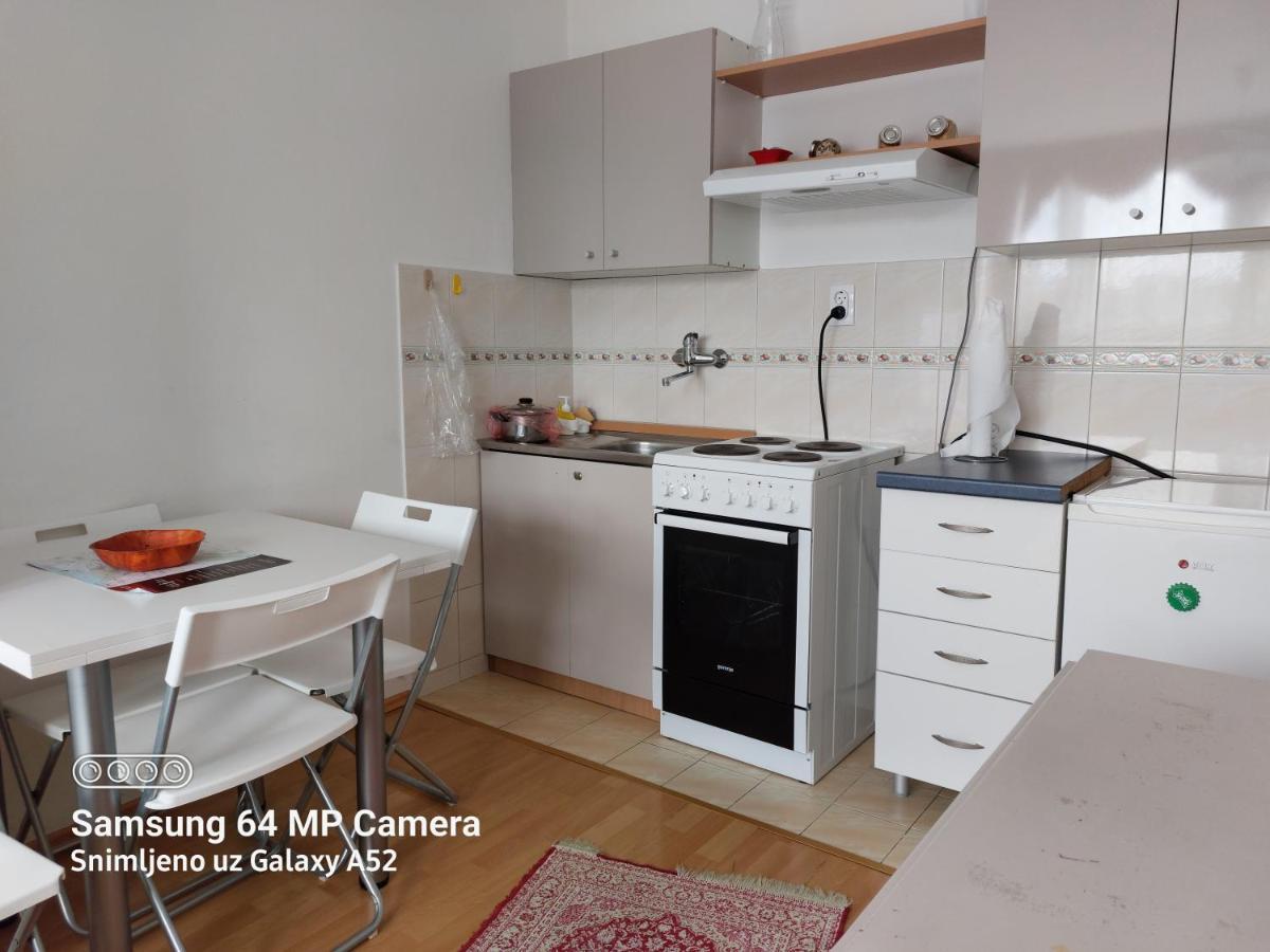 Apartment Daca Stan Belgrado Exterior foto