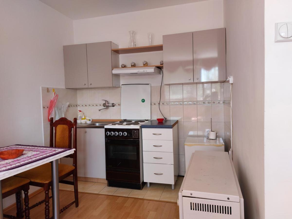 Apartment Daca Stan Belgrado Exterior foto